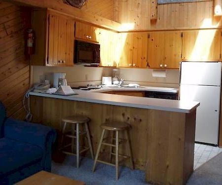 High Village Breezy Point Εξωτερικό φωτογραφία