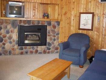 High Village Breezy Point Εξωτερικό φωτογραφία