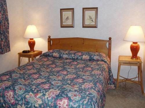 High Village Breezy Point Εξωτερικό φωτογραφία
