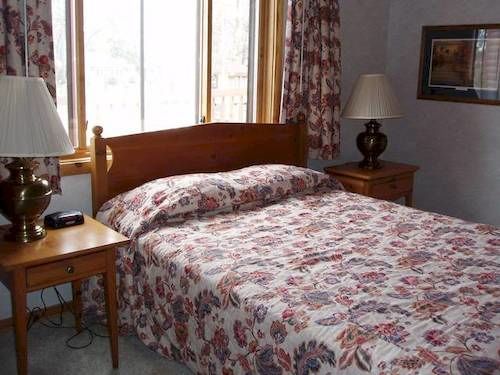 High Village Breezy Point Εξωτερικό φωτογραφία