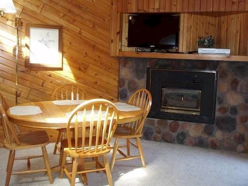 High Village Breezy Point Εξωτερικό φωτογραφία
